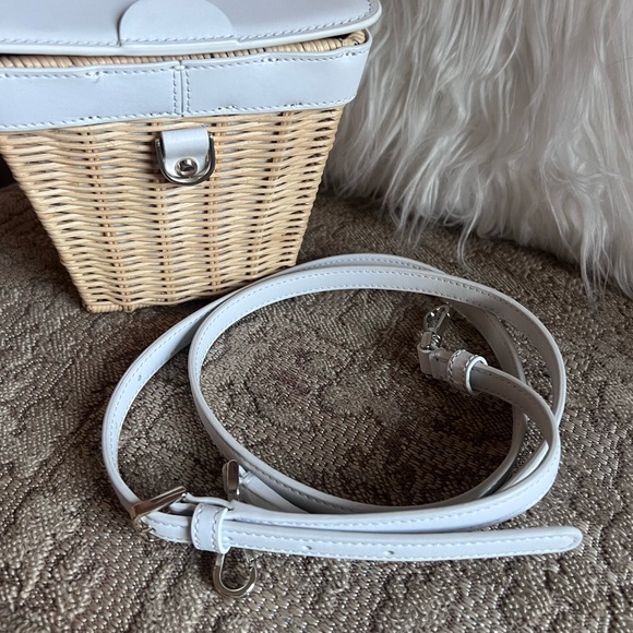 kate spade Strawberry Picnic in the Park wicker purse ~ Limited Edition - Picture 3 of 6